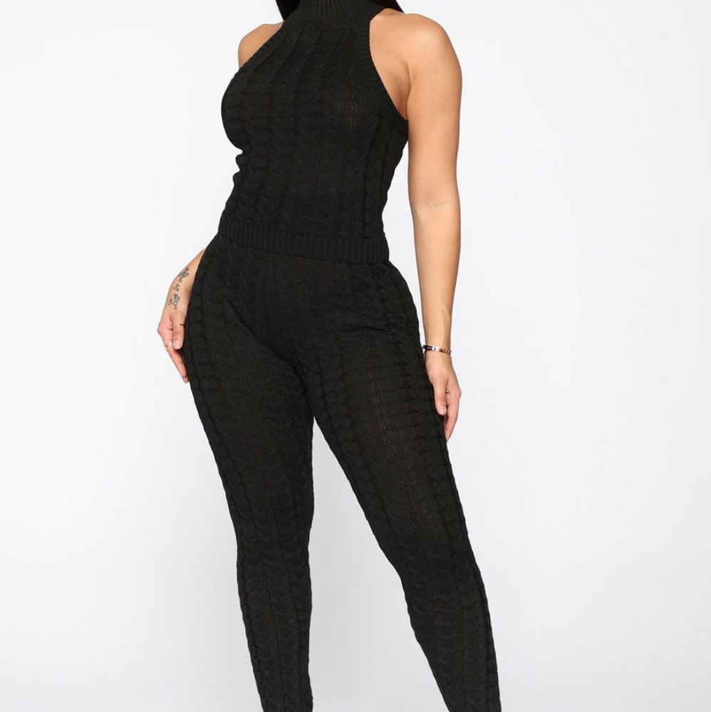 Two piece knitted outfit